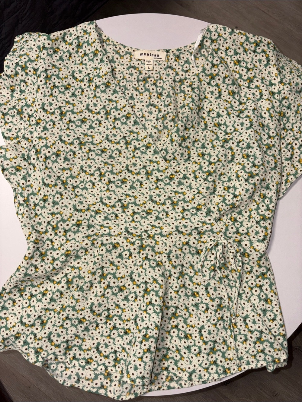 Monteau White and Green Daisy Wrap Blouse